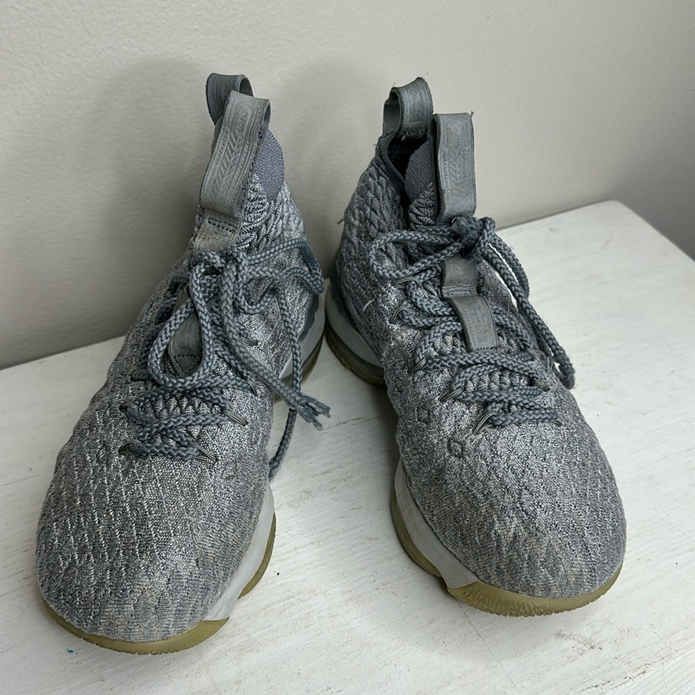 T5 Boys Nike High Top Sneakers Gray Lace Up Platform Air Sole Play Shoes 6Y